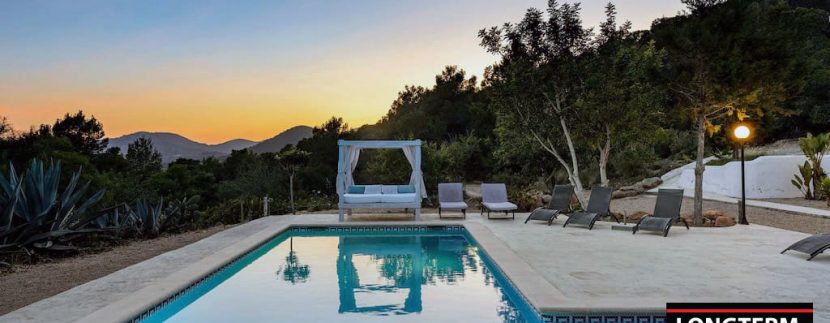 Long term rental Ibiza - Villa L eau 33