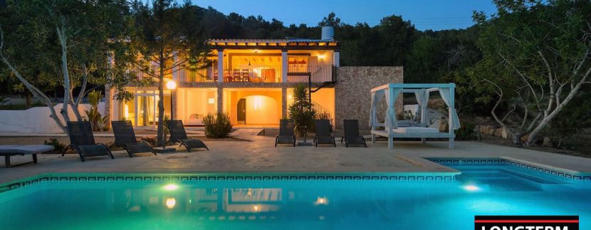 Long term rental Ibiza - Villa L eau 35