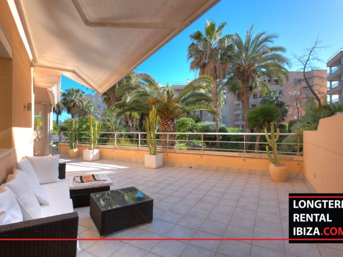 Long term rental Ibiza - Apartment Bossa Beach
