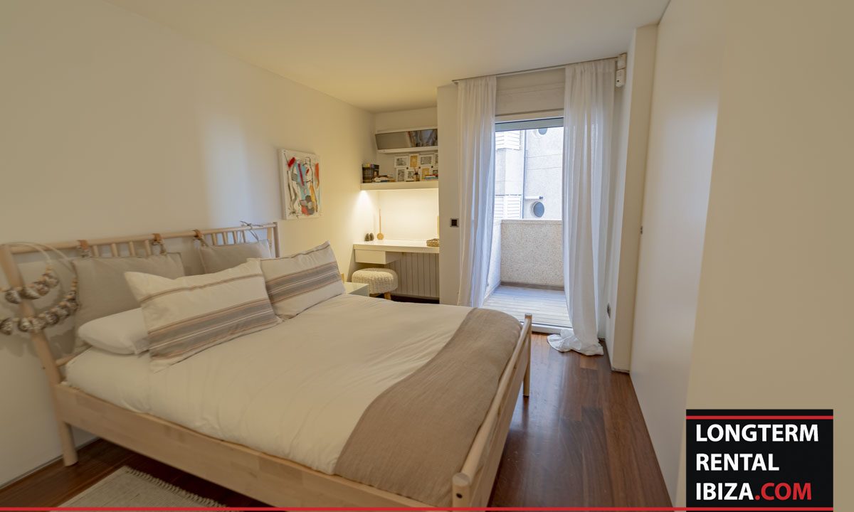Long term rental Ibiza - Apartment Botafoch 19
