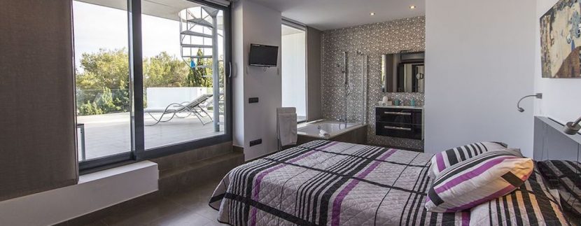 Long term rental Ibiza - Villa Llenya 22