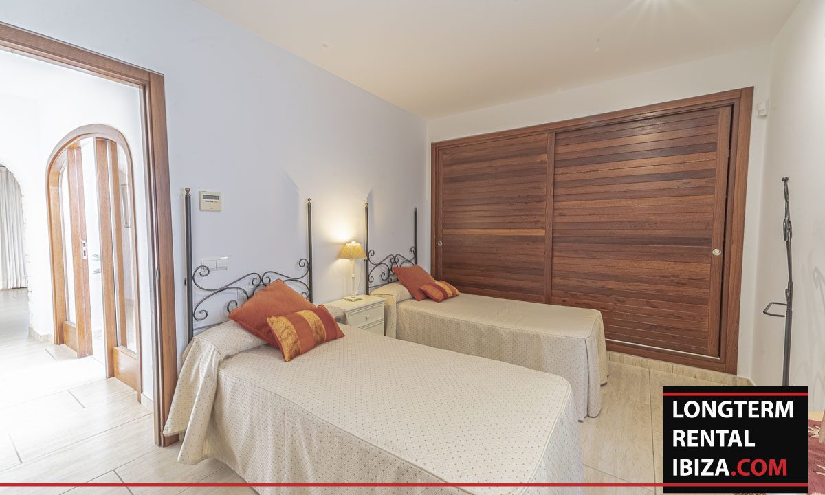 Long term rental Ibiza - Villa Mediterenean11