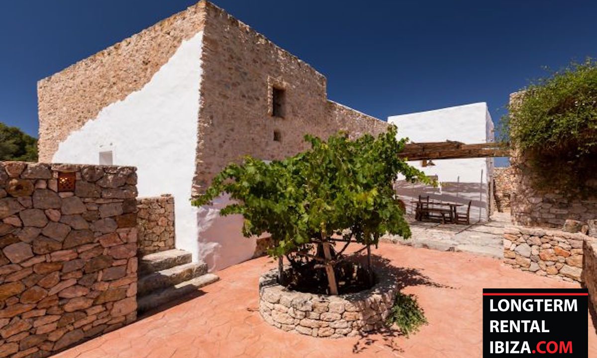 Long term rental Ibiza - Finca Authentic 5