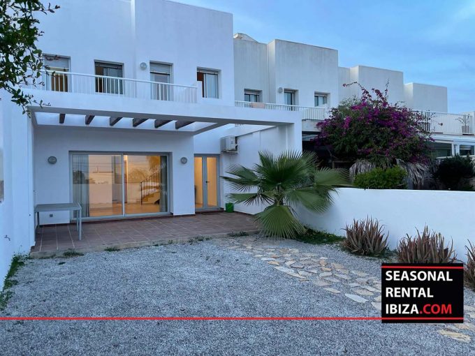 Seasonal Rental Ibiza - Adosado Furly