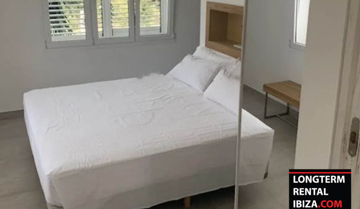 LONGTERM RENTAL IBIZA - VILLA COACH 11