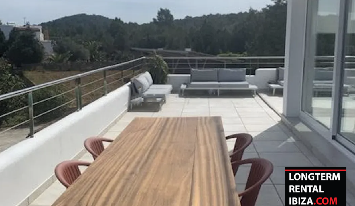 LONGTERM RENTAL IBIZA - VILLA COACH 14