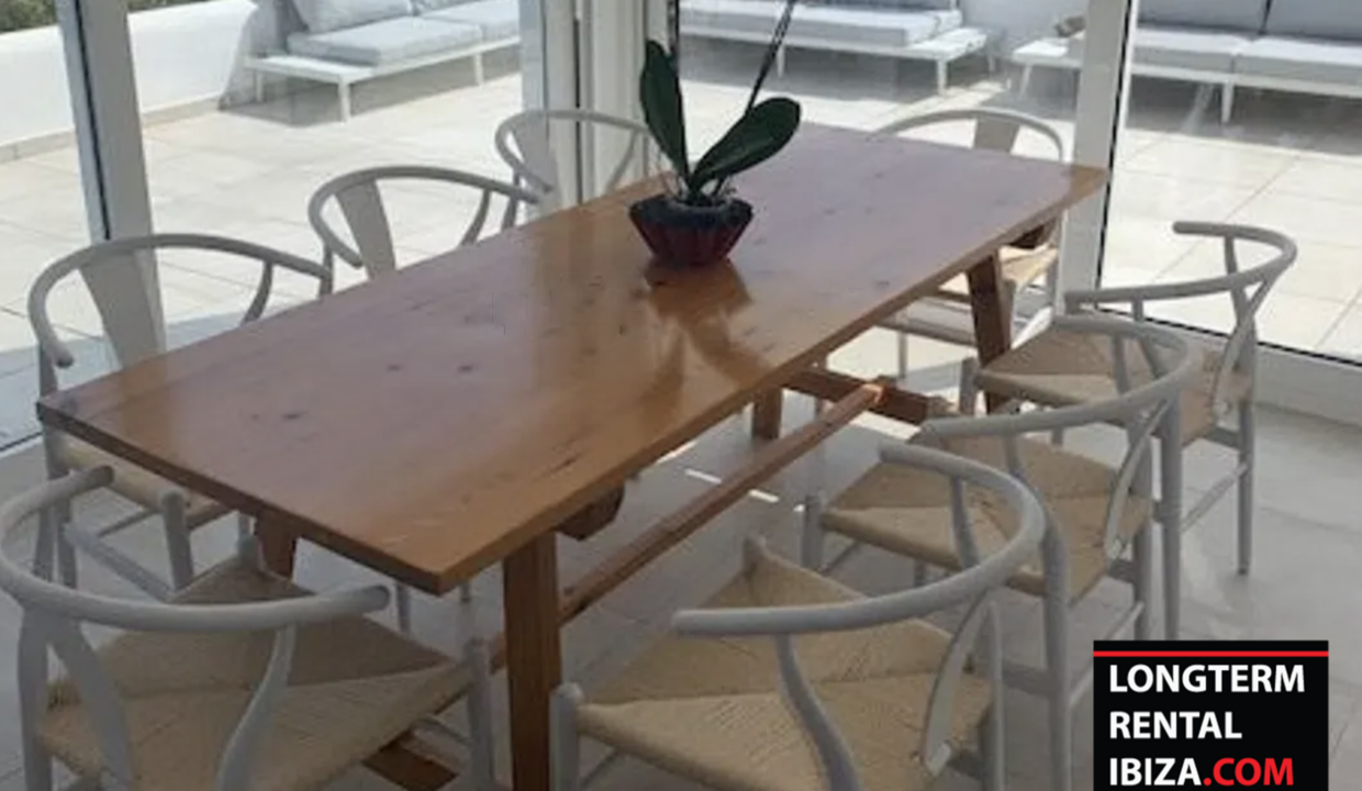 LONGTERM RENTAL IBIZA - VILLA COACH 15