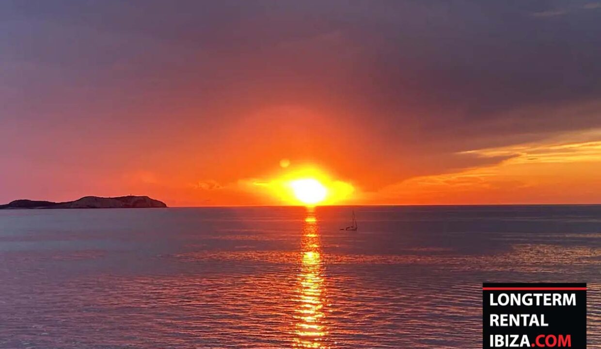 Long Term Rental Ibiza - Penthouse Cala de Bou Sea 14.jpeg