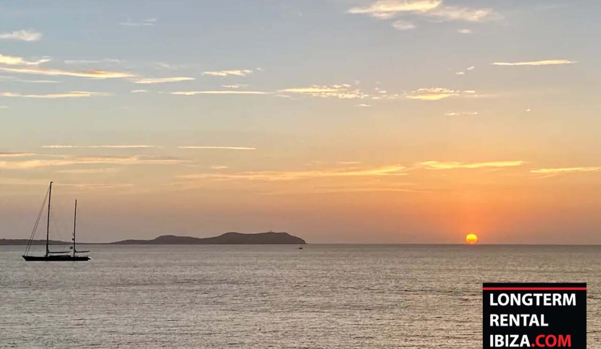 Long Term Rental Ibiza - Penthouse Cala de Bou Sea 2.jpeg