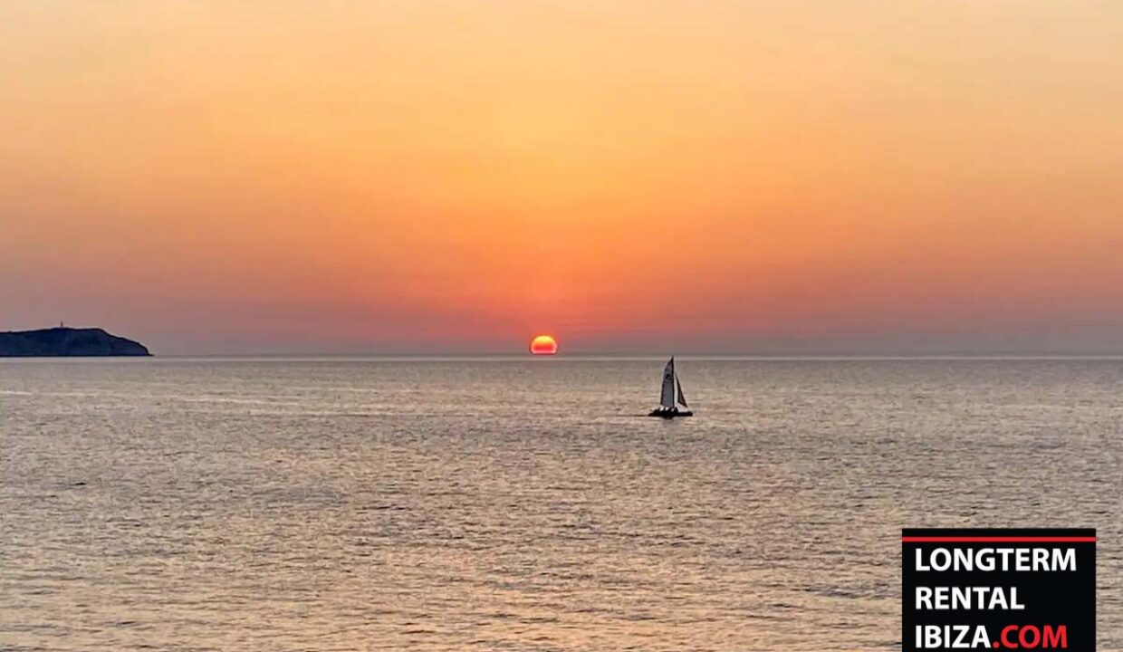 Long Term Rental Ibiza - Penthouse Cala de Bou Sea 24.jpeg
