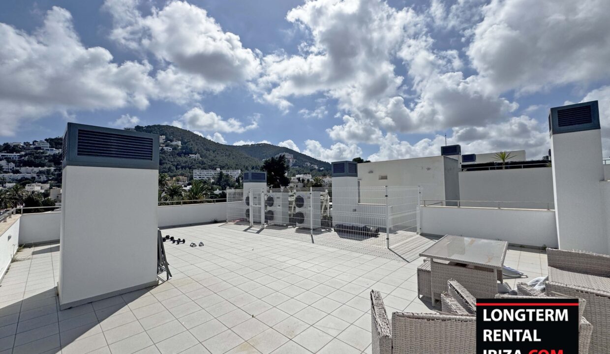 Long term rental ibiza - penthouse Siesta Sea View 18