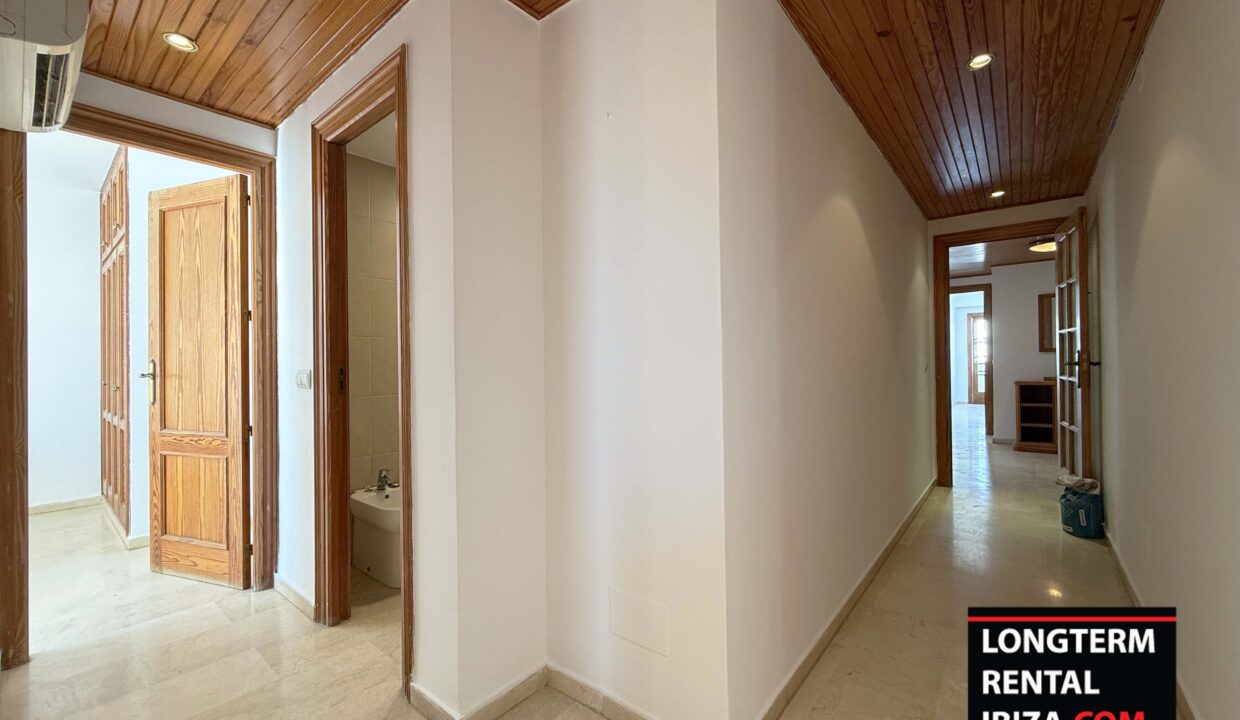 Longterm rental Ibiza- Penthouse Bright Santa Eulalia 16