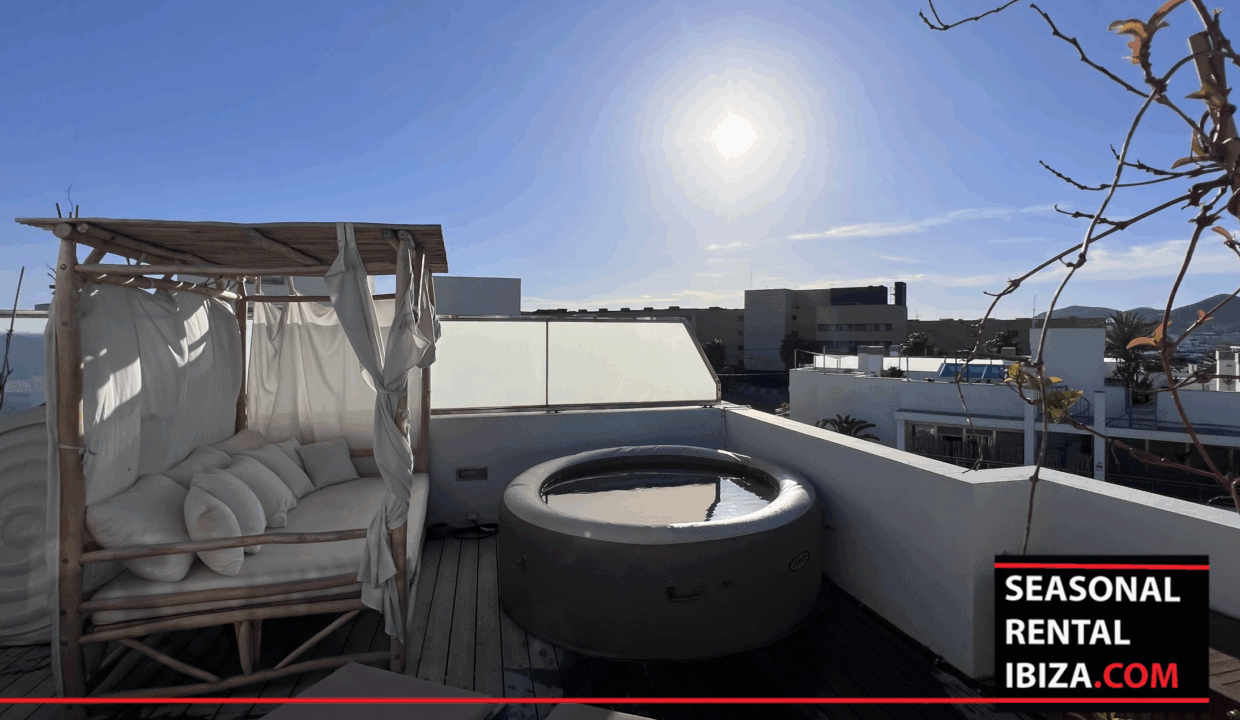 Seasonal Rental Ibiza - Triplex Elegant Illa Plana 15