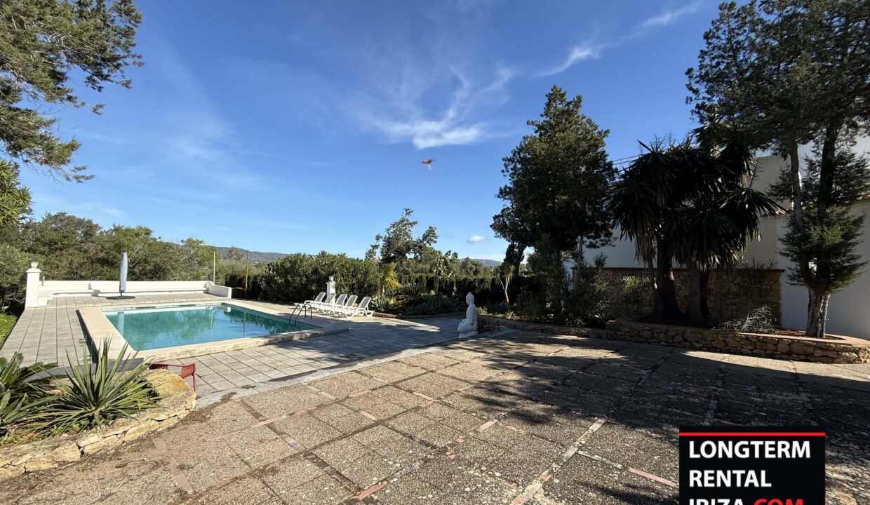 Long Term rental Ibiza - Villa Coach 1