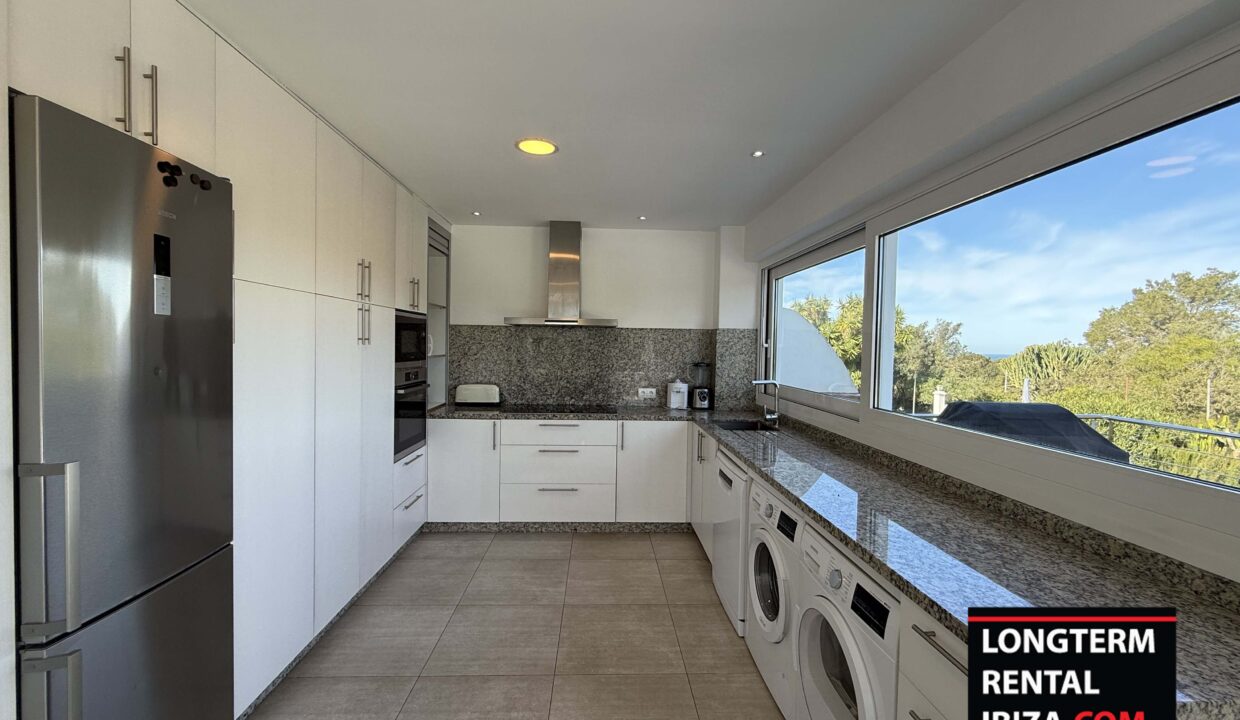 Long Term rental Ibiza - Villa Coach 15