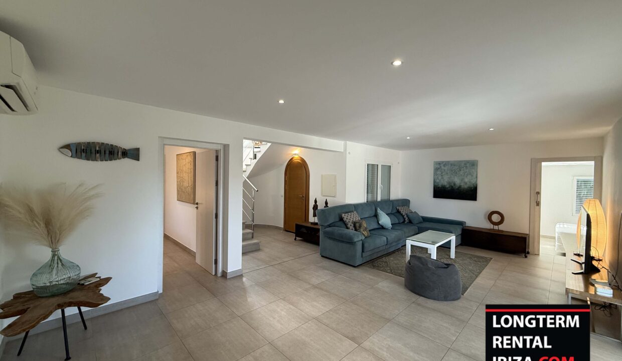 Long Term rental Ibiza - Villa Coach 8