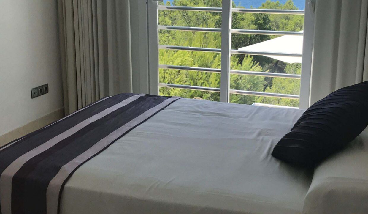 Longterm rental ibiza- Villa Front Level With Independent Studio 24